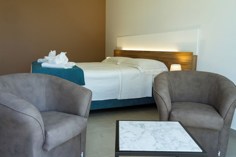 Deluxe Room, Balcony, Garden View photo 1