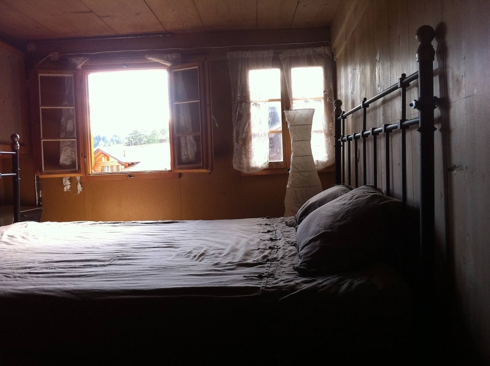 Basic Chalet, 5 Bedrooms, Mountain View photo 1