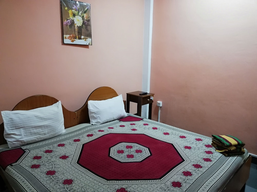Budget Double Room photo 2