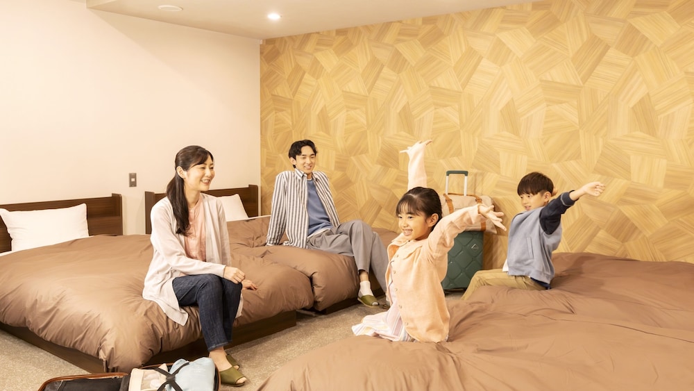 Superior Western Style 5-pax without bath,Non-Smoking photo 2