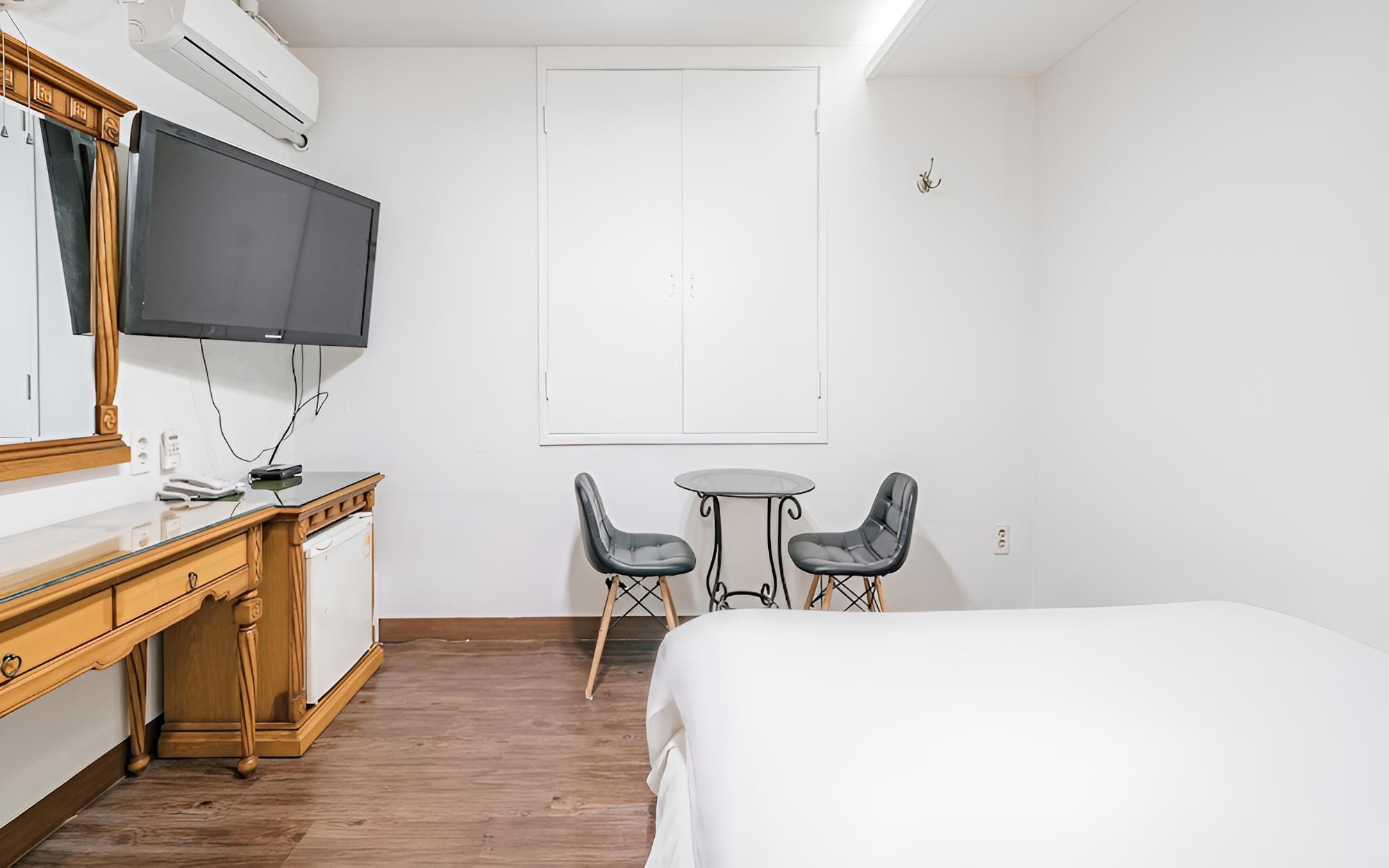 Room (Standard Room) - Photo 3