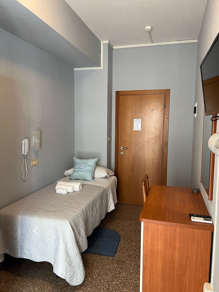 Basic Single Room, 1 Twin Bed