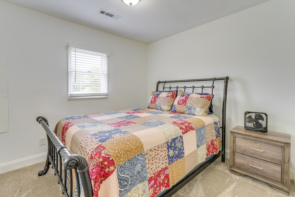 House (2 Bedrooms) photo 2