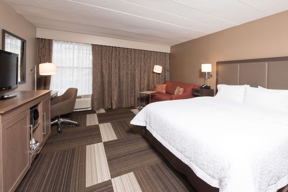 Room, 1 King Bed, Accessible, Non Smoking - Photo 2