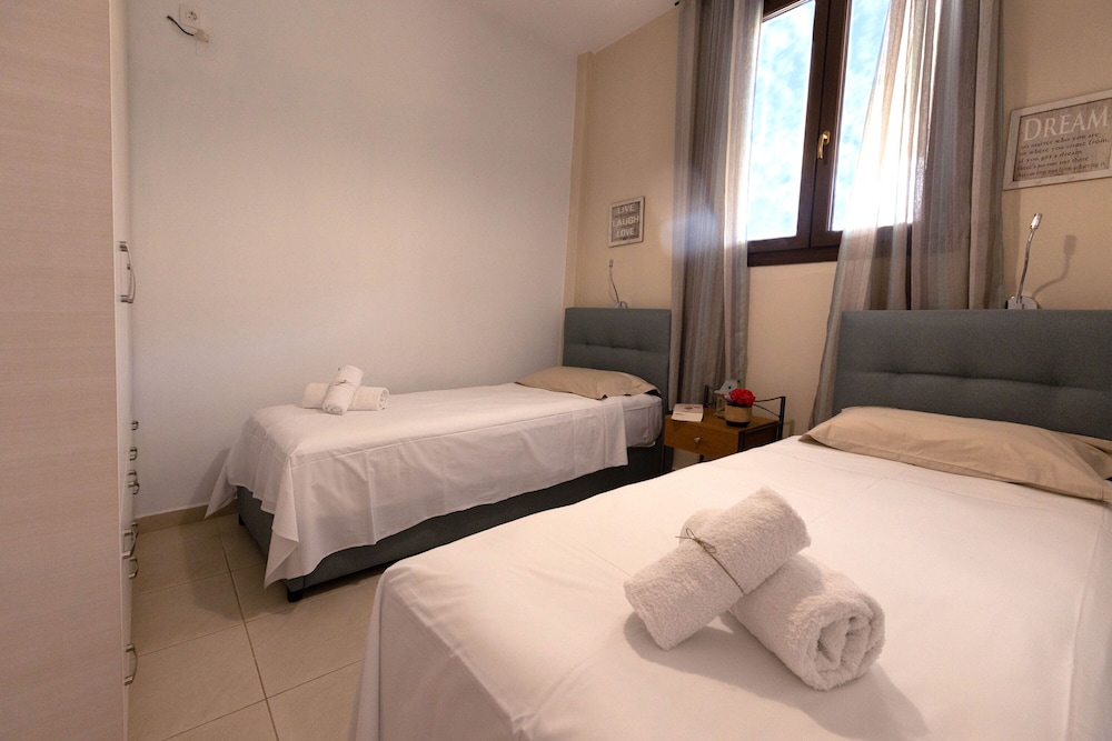 Family Apartment, 2 Bedrooms, Mountain View