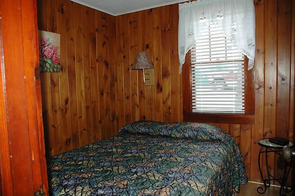 Premium Cottage, 2 Bedrooms, Porch, Kitchen