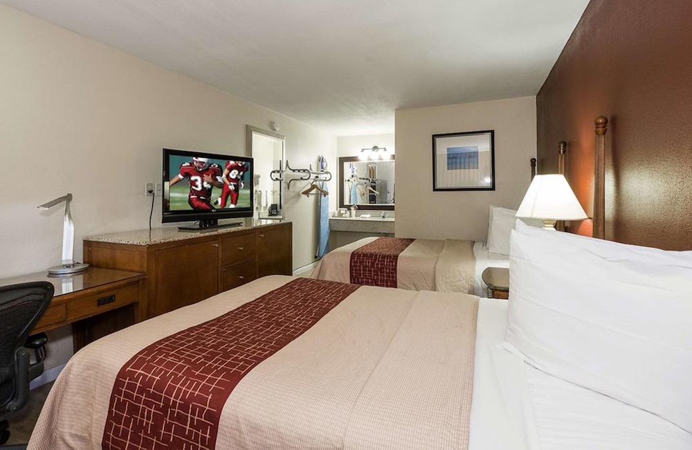 Standard Room, 2 Double Beds, Non Smoking photo 1