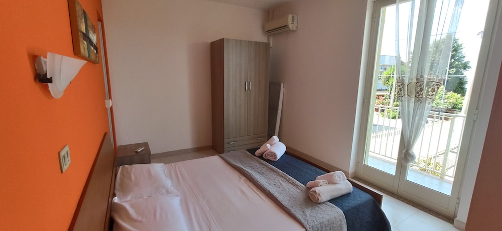 Panoramic Apartment, 1 Bedroom, Private Bathroom, Sea View photo 3