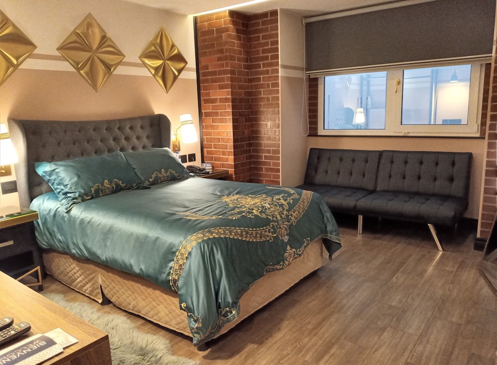 Economy Double Room, 1 Double Bed, Non Smoking, Lake View photo 1