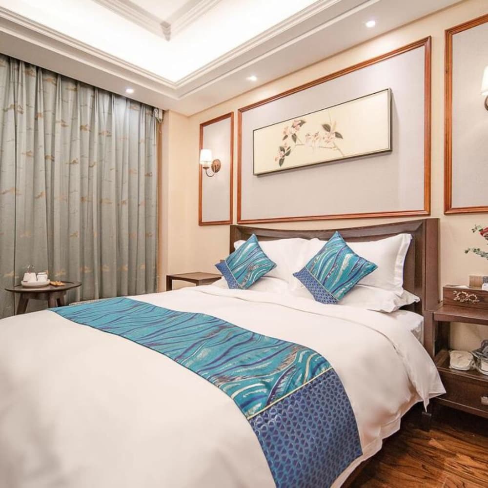 Signature Double Room (Mainland Chinese Citizen Only) photo 2