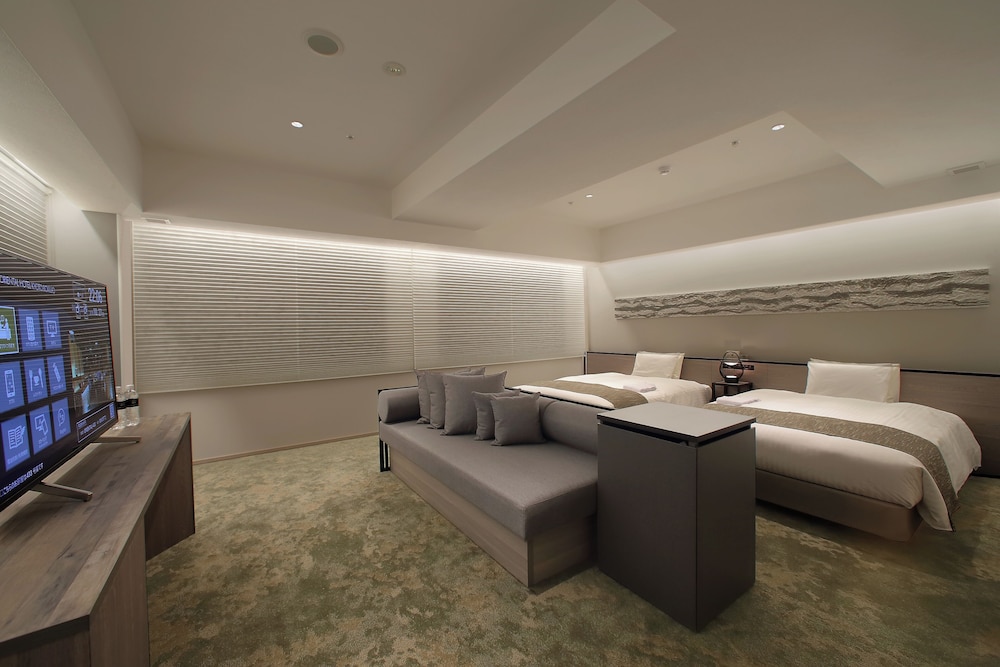 Corner Suite Room - Photo 1