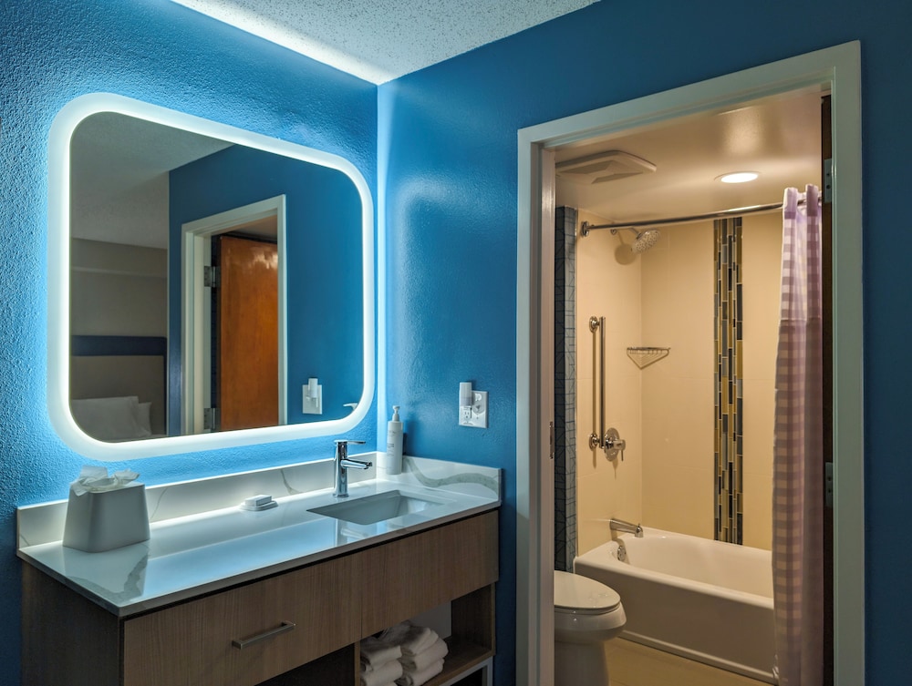 Studio Suite, 2 Queen Beds - Photo 11