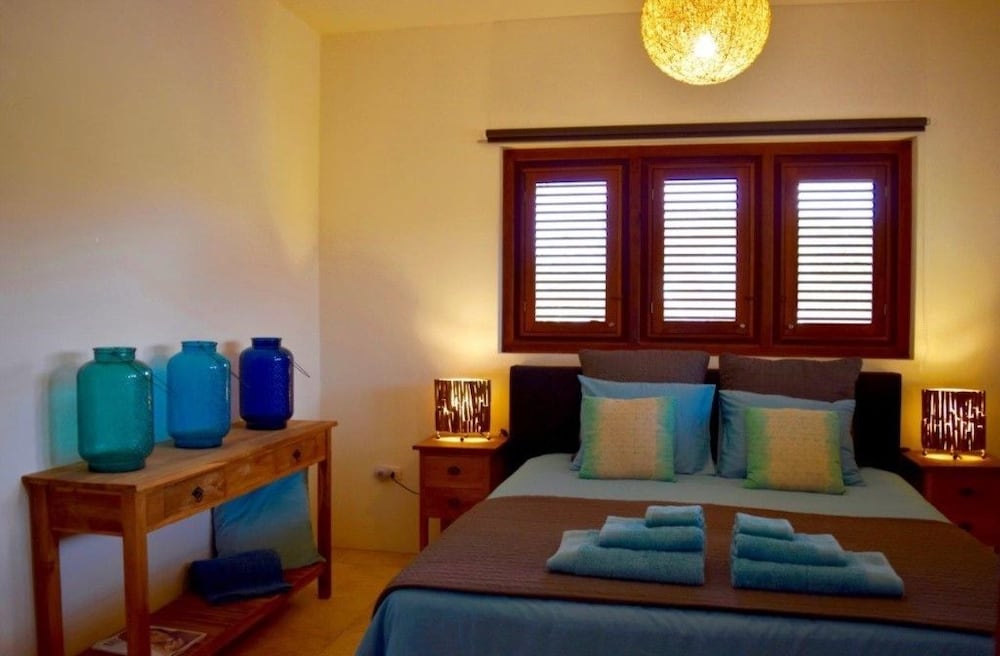 Villa photo 2