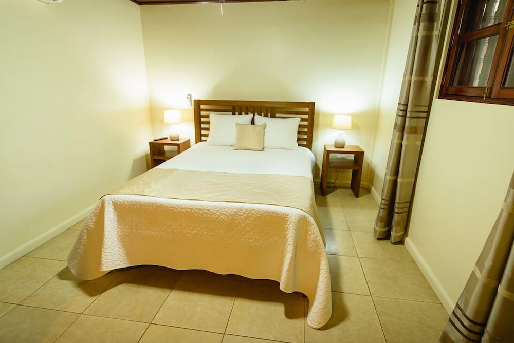 Junior Double Room, 1 Queen Bed photo 2