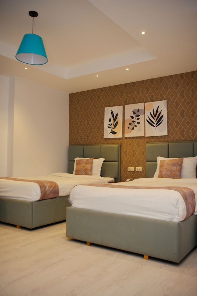 Deluxe Double or Twin Room - Photo 4