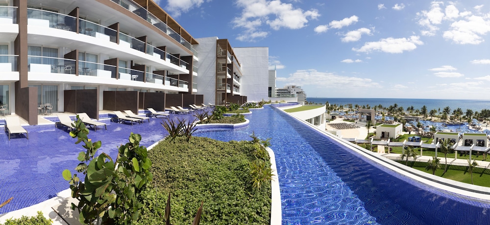 Luxury Junior Suite Ocean Front Swim Out Diamond Club - Photo 14