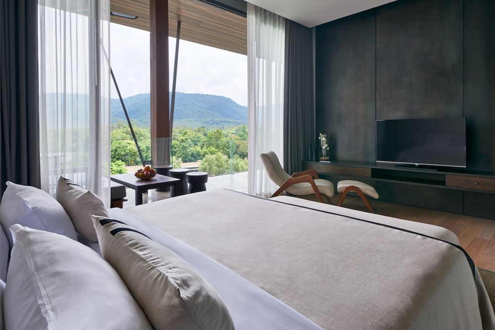 2 Bedroom Suite with Private Pool