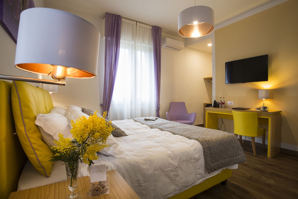 Superior Double or Twin Room - Photo 2