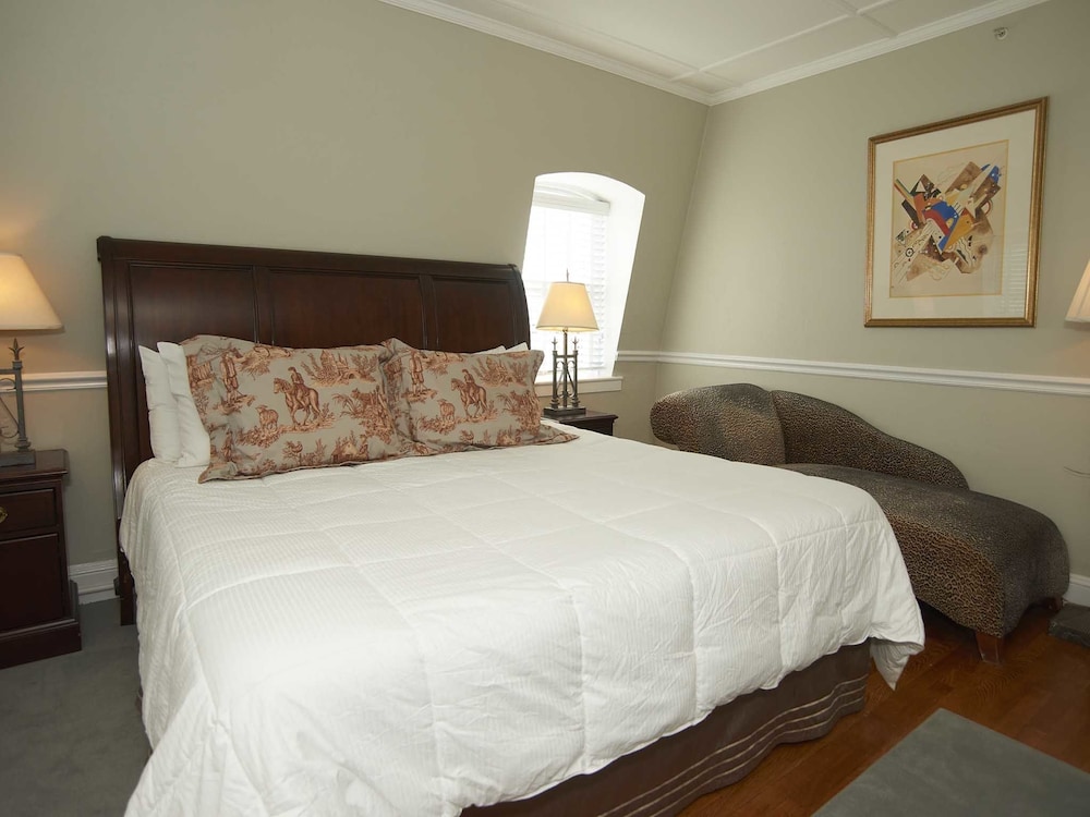 Suite, Private Bathroom (Two Bedroom Suite)