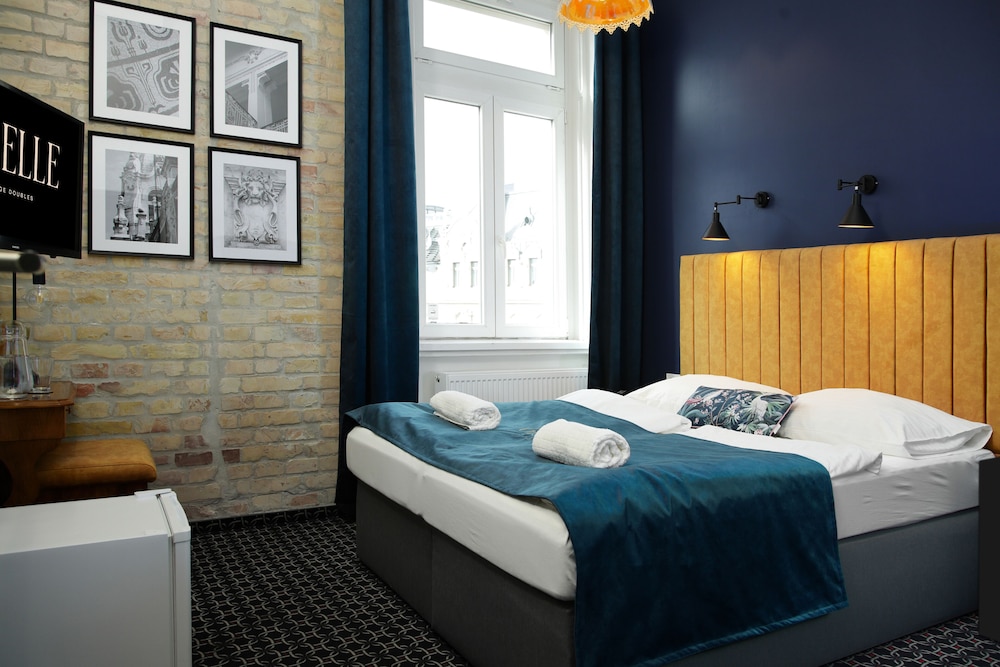Standard Double Room, City View
