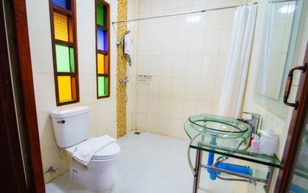 Deluxe Triple Room photo 3