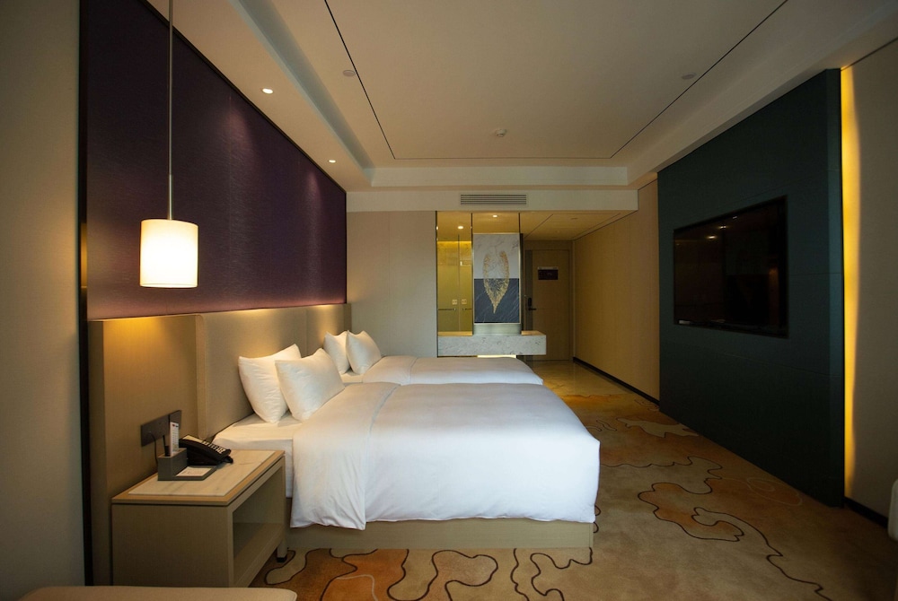Deluxe Room, 1 Twin Bed, Smoking photo 1
