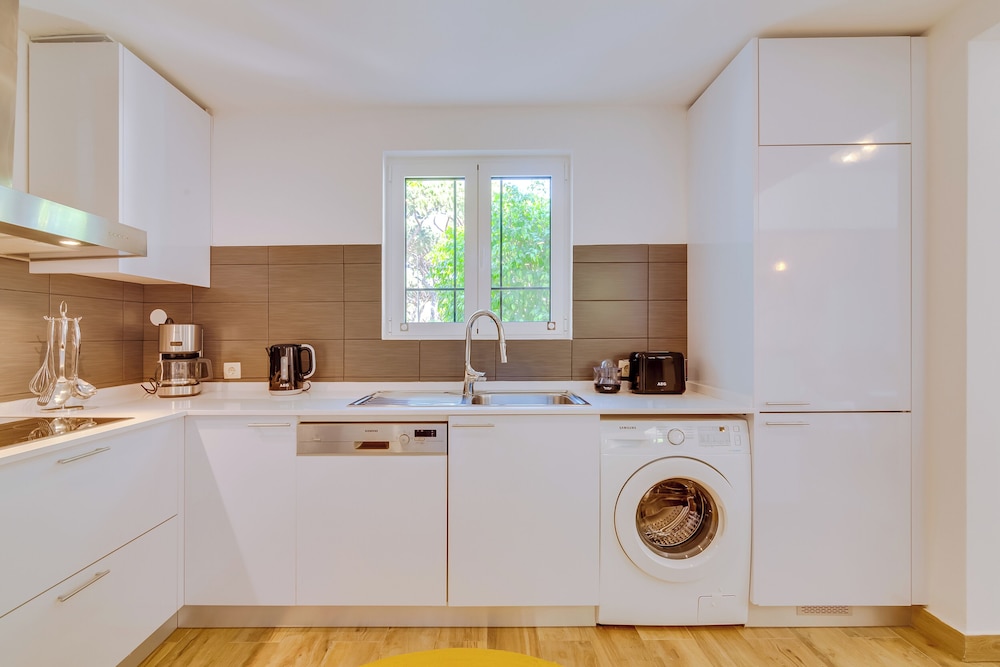 Deluxe Townhouse, 2 Bedrooms - Photo 4