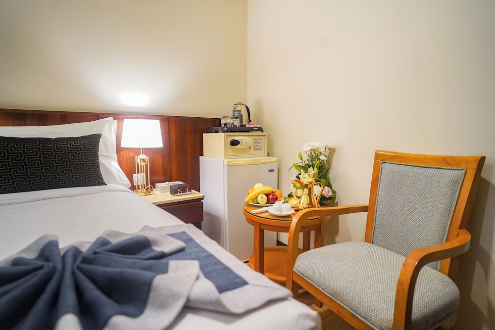 Standard Double or Twin Room - Photo 17