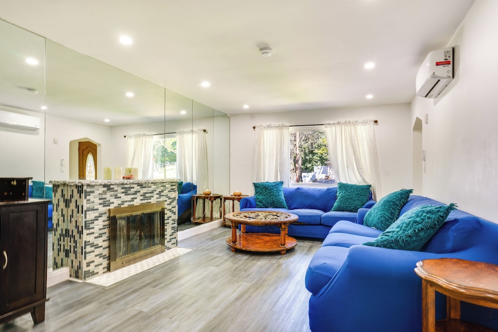 Apartment (2 Bedrooms)