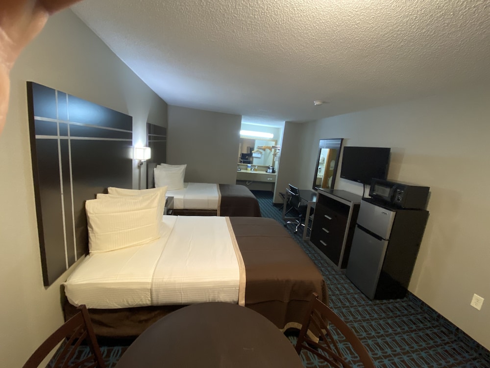 Standard Room, 2 Double Beds, Smoking photo 2
