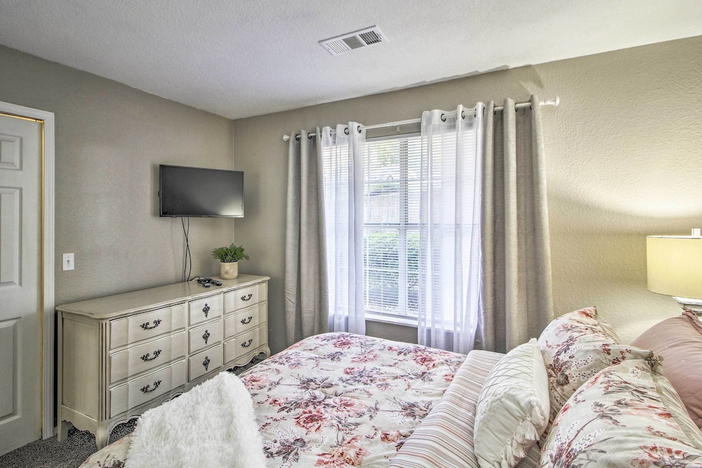 Apartment (2 Bedrooms)