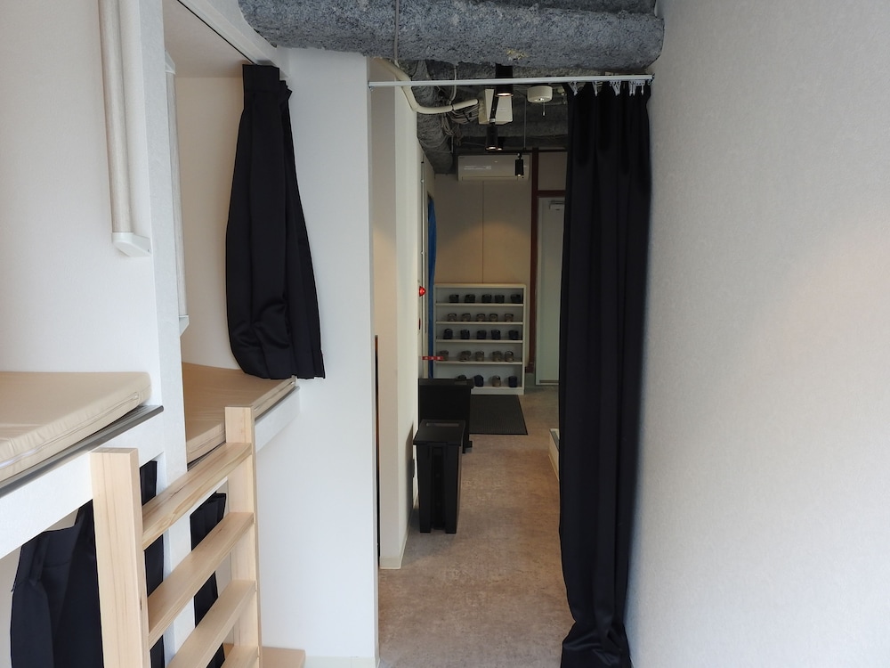 Mixed Dormitory Room photo 1