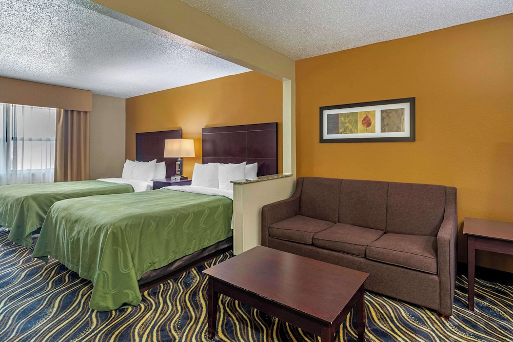 Studio Suite, 2 Queen Beds - Photo 2