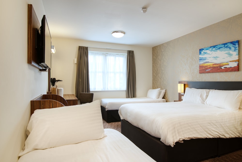 Twin Room - Photo 16