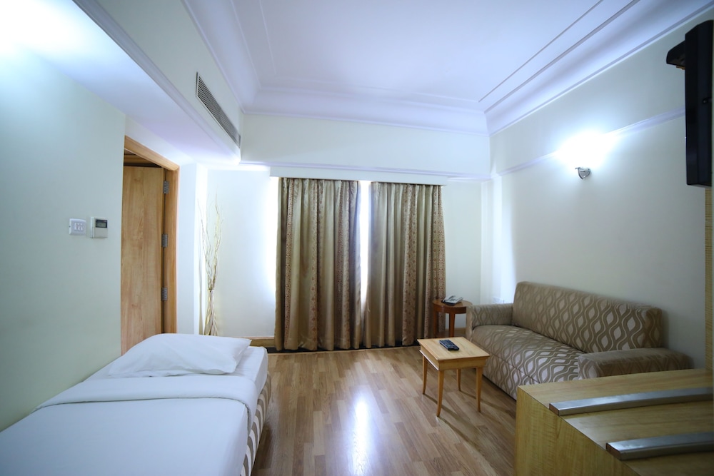 Deluxe Triple Room photo 1