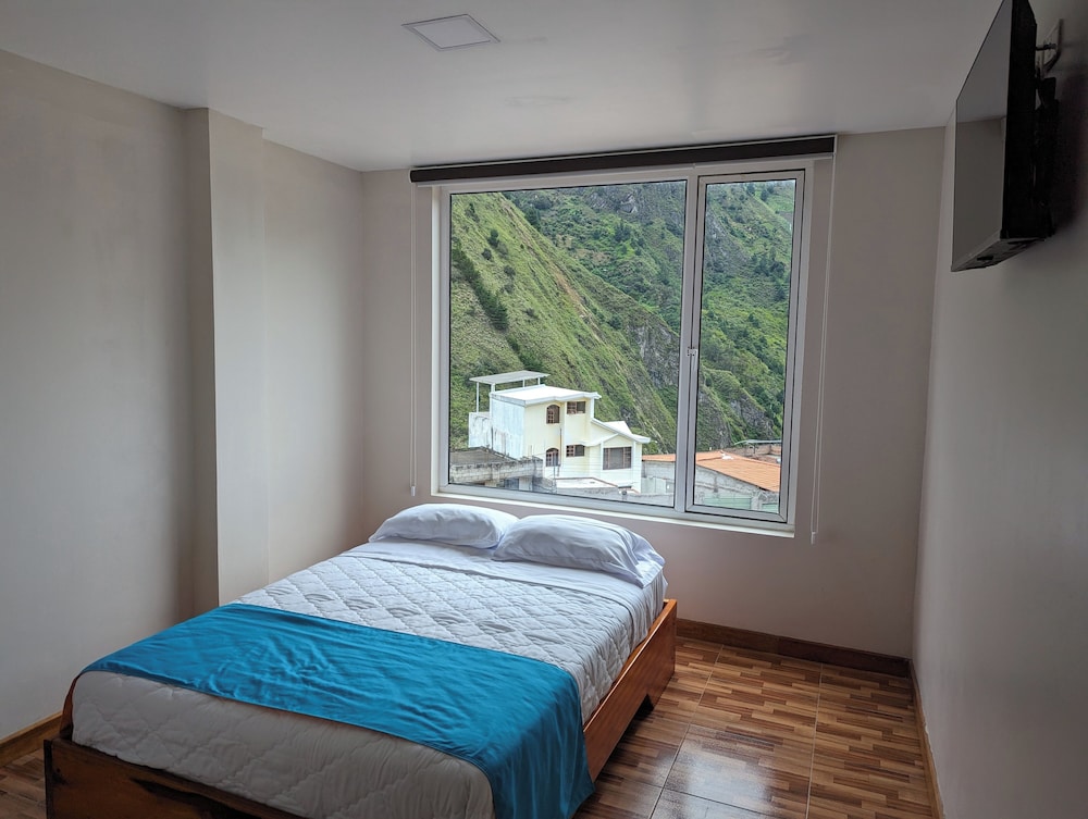 Family Room, Private Bathroom, City View photo 2