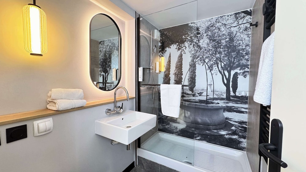 Triple Room, Multiple Beds - Photo 3