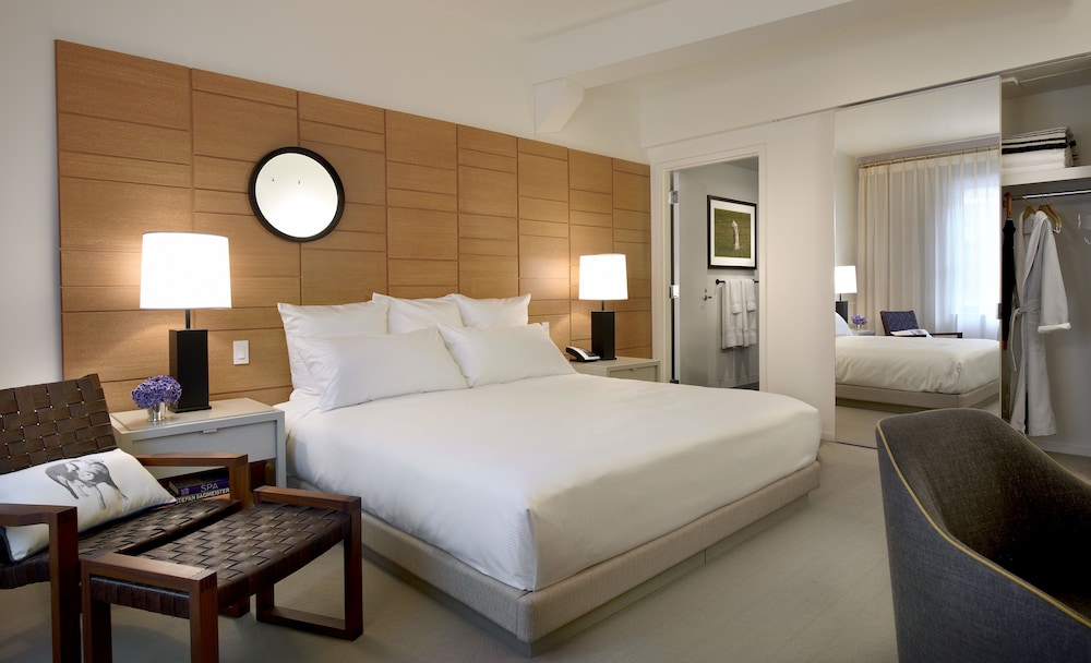 Deluxe Suite - Photo 2