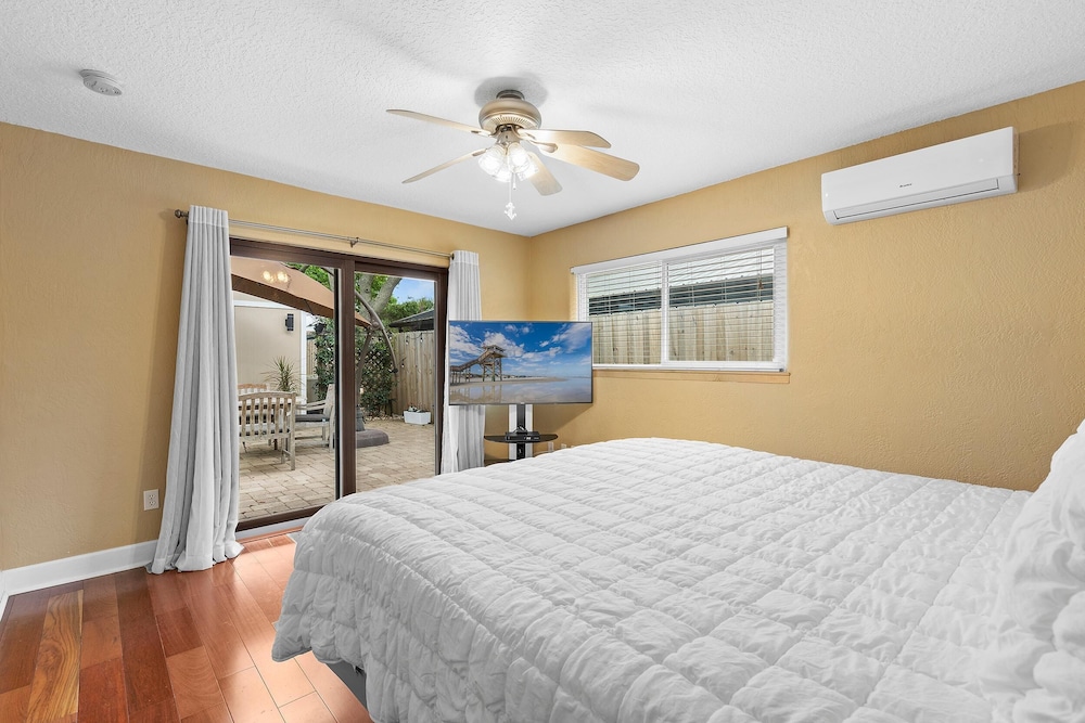 House, Multiple Beds (Evergreen)