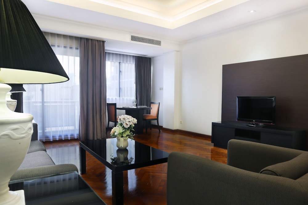 Classic Apartment, 2 Bedrooms - Photo 10