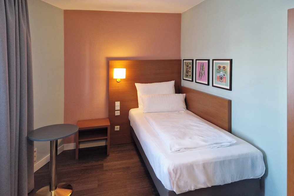 Standard Room, 3 Twin Beds