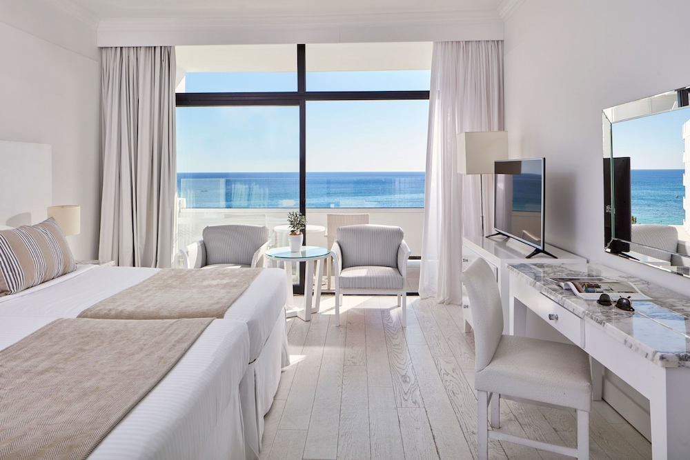 Standard Room, Sea View - Photo 9