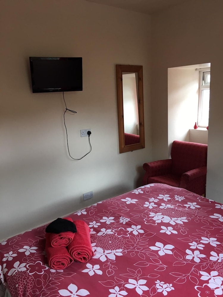 Room 4 photo 2