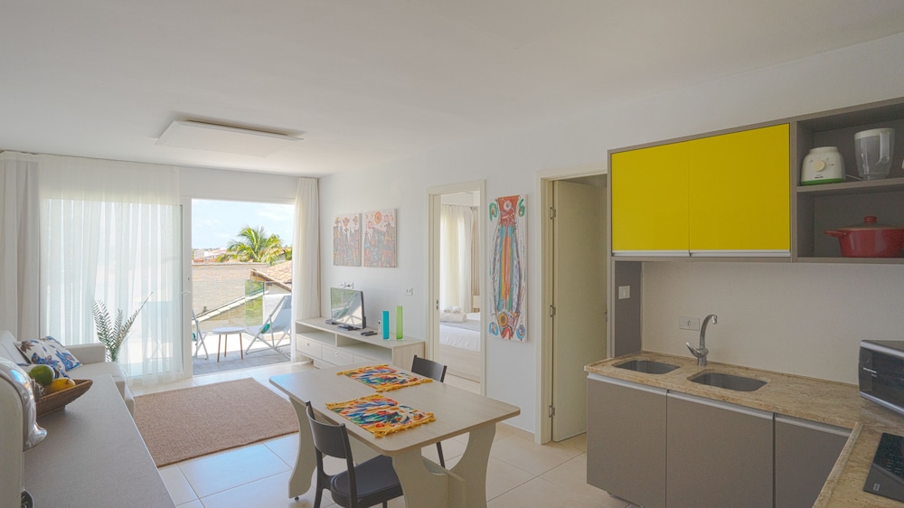 Superior Suite, Partial Ocean View (305)