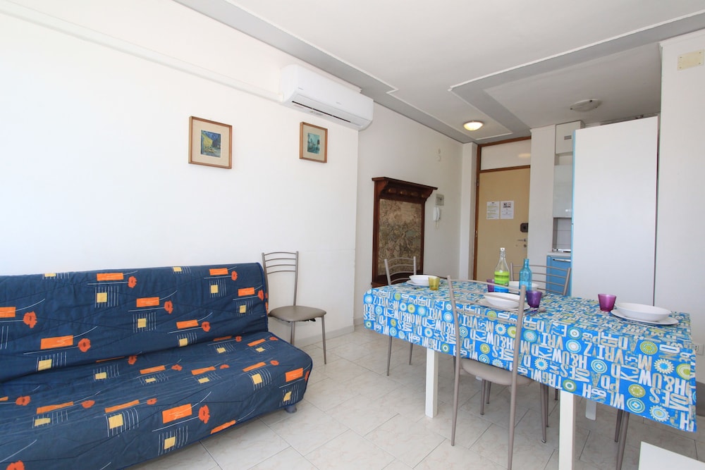 Classic Apartment, 2 Bedrooms (Eco 47) photo 3