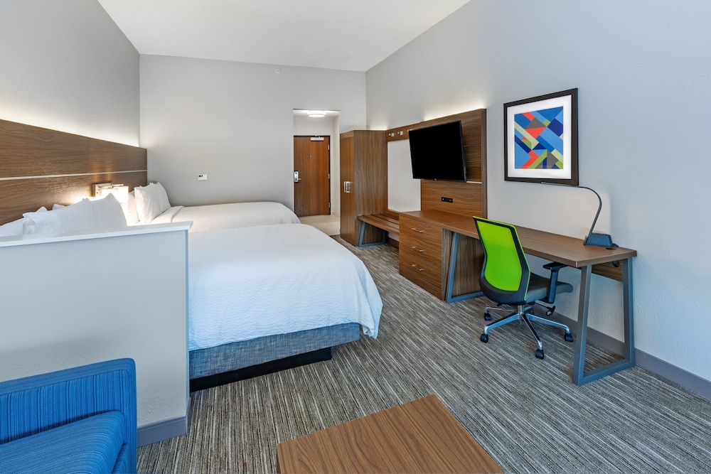 Suite, Multiple Beds - Photo 1