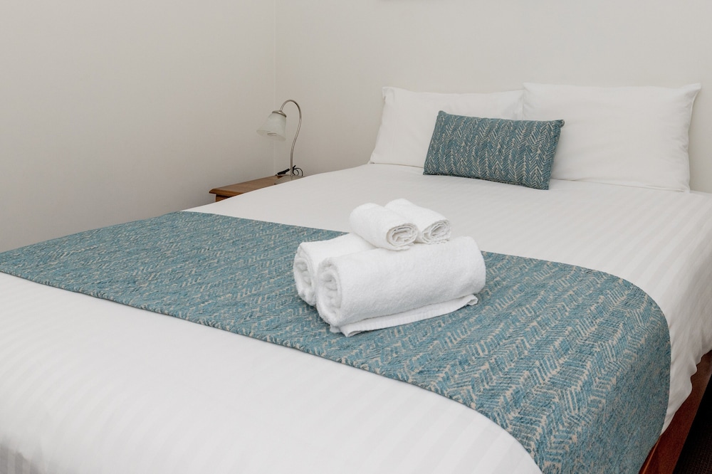 Family Chalet, 2 Bedrooms, Jetted Tub, Garden View (Doubles Spa Chalet) photo 2