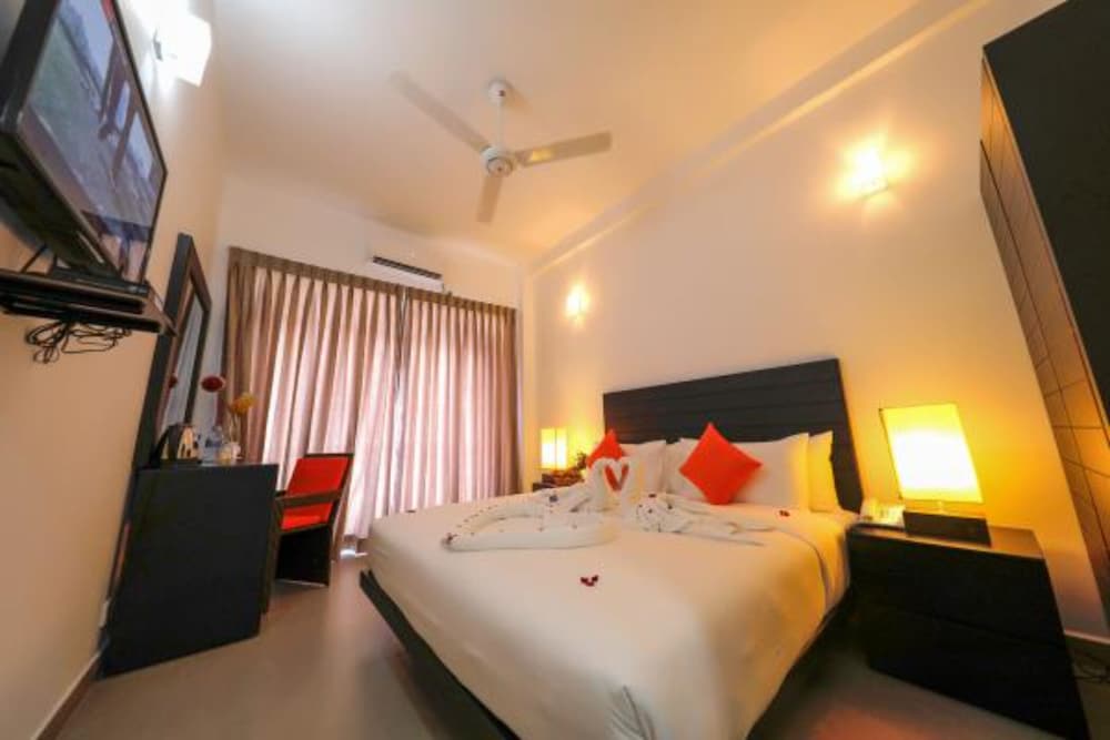 Deluxe Double or Twin Room - Photo 2
