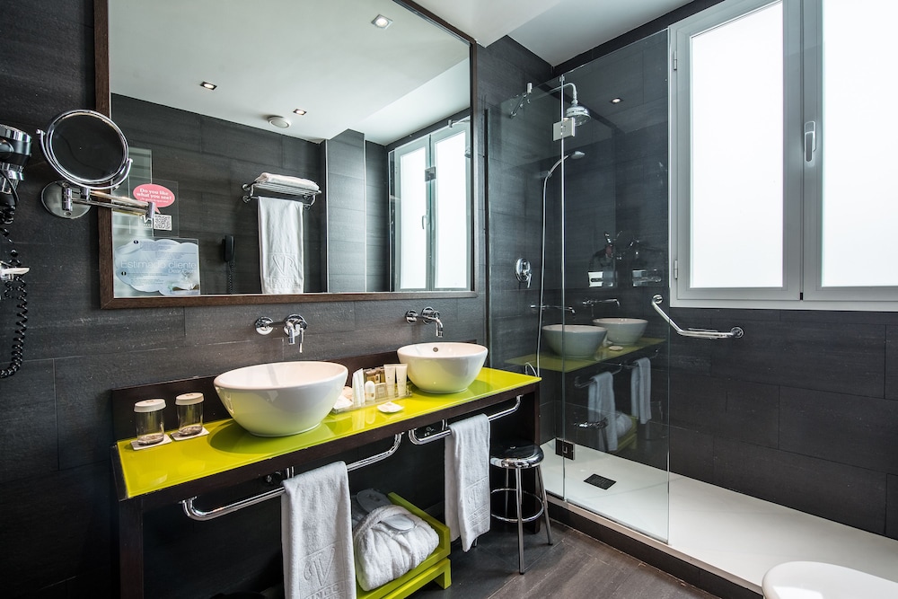 Superior Double Room Single Use - Photo 7