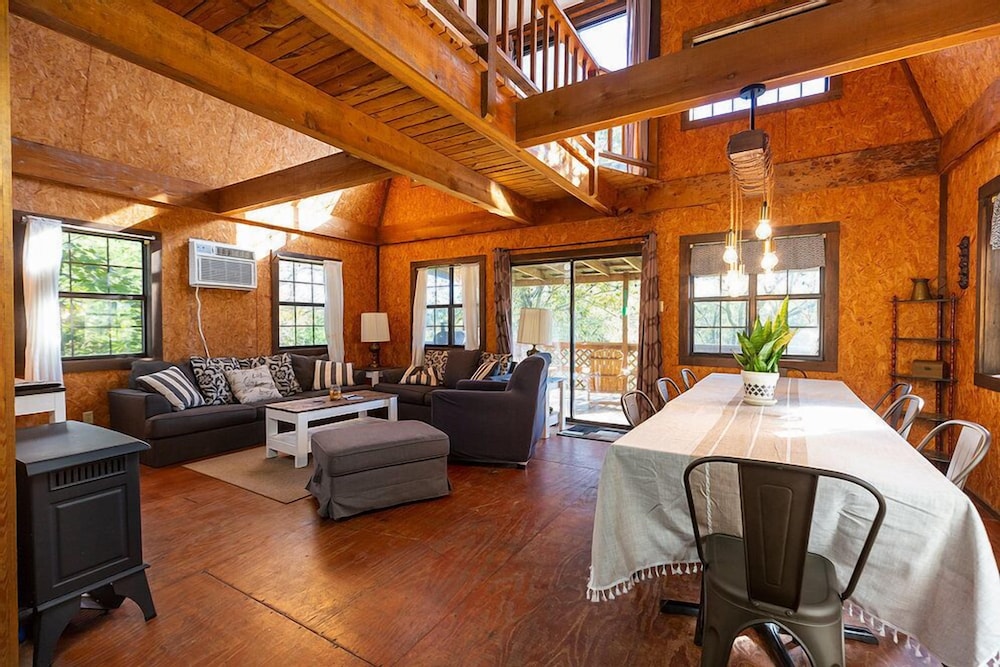 Windchimes Cabin photo 1